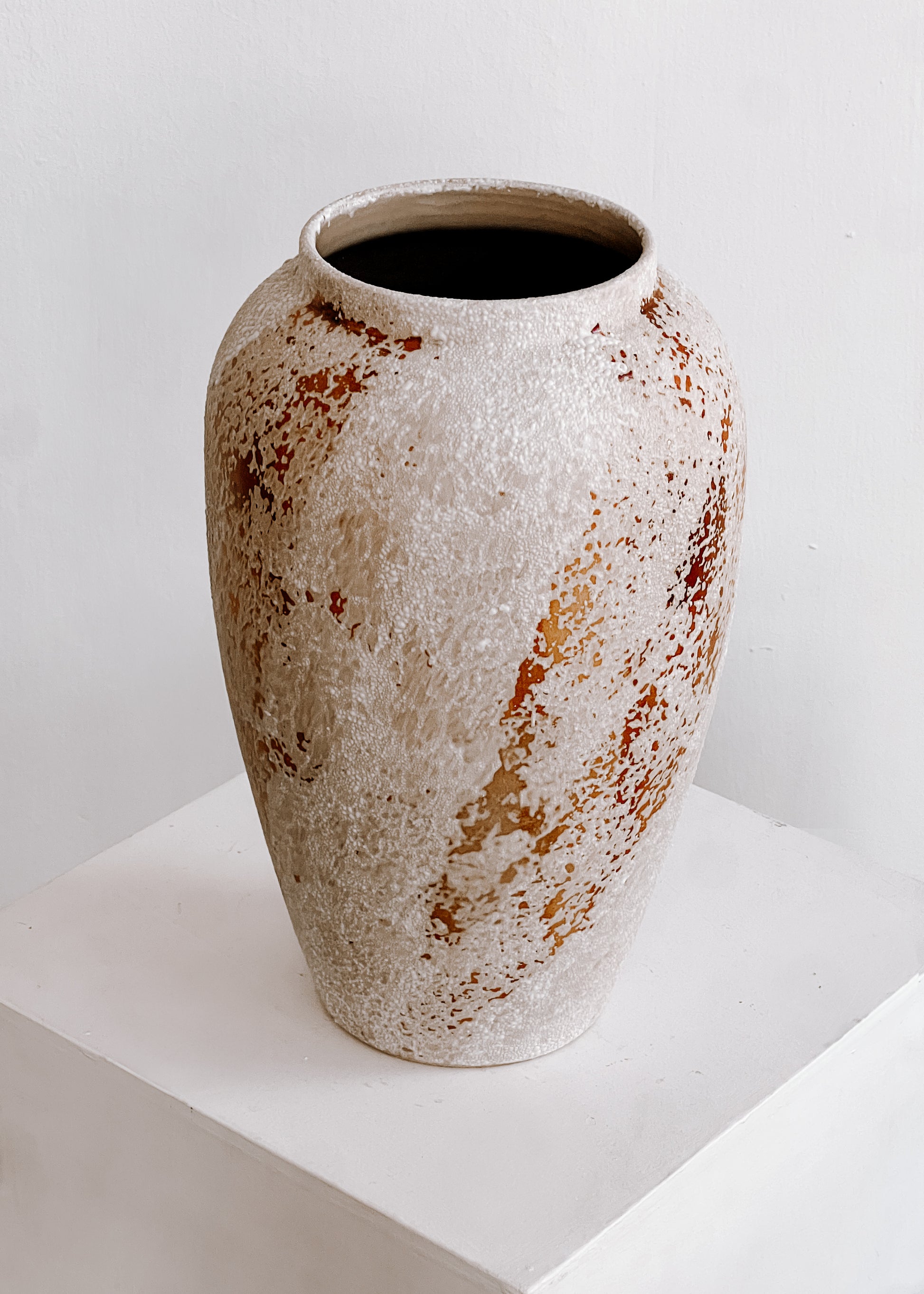 Yun Mist Vase (Slim)
