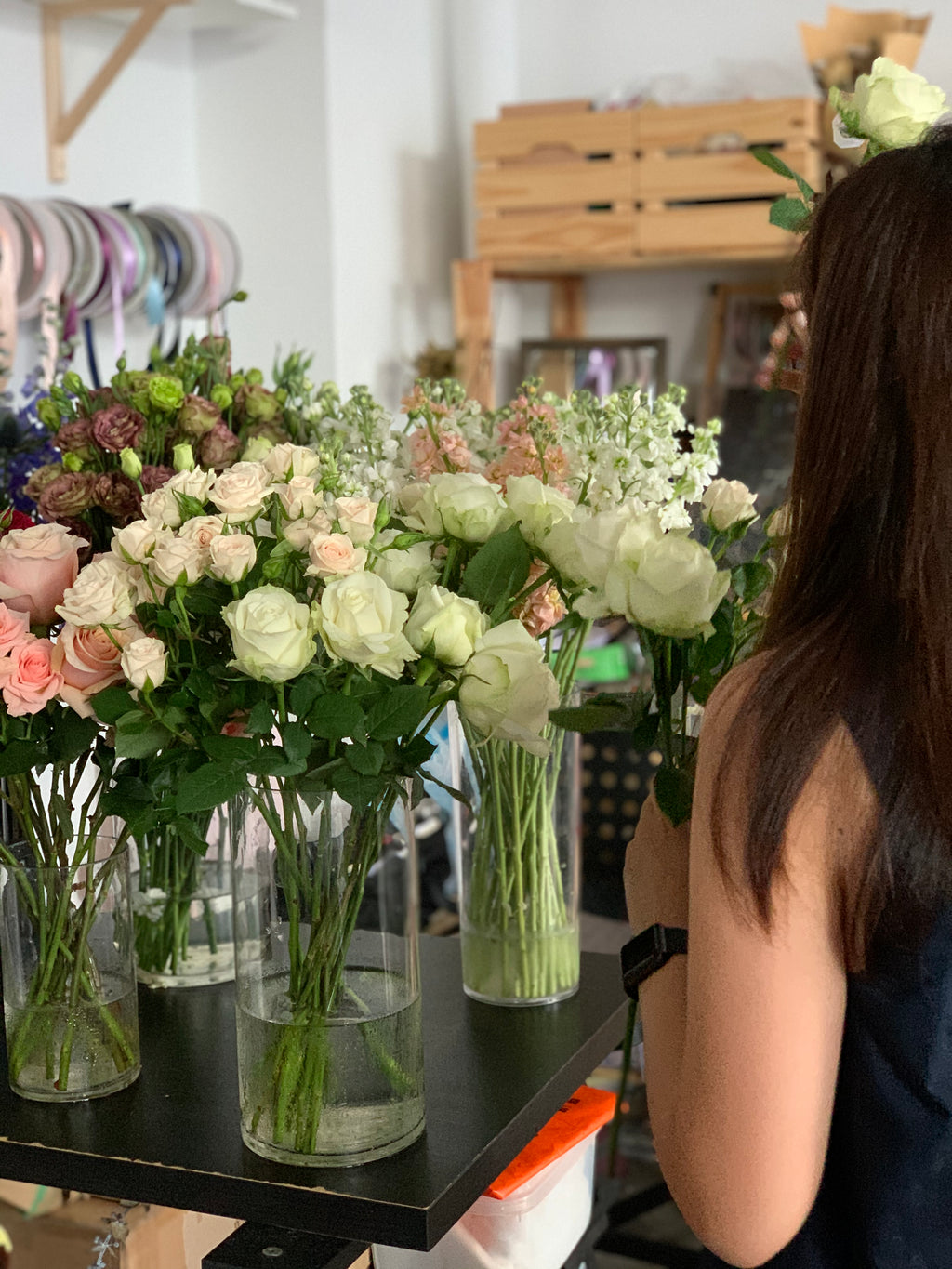 Garden-Inspired Vase Arrangements: Wild & Free