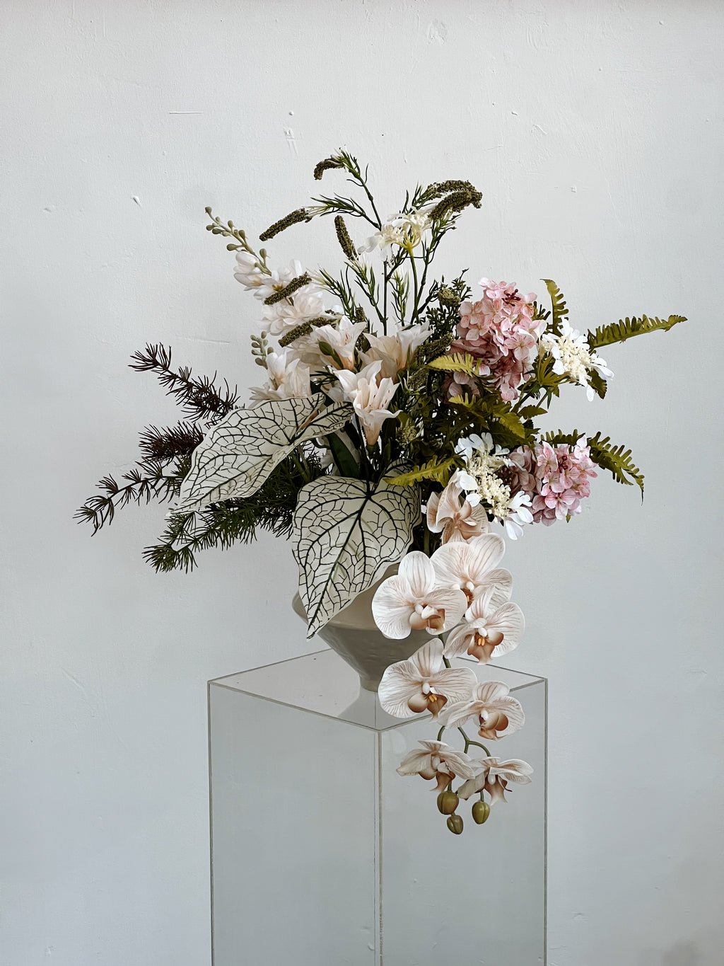 Soft Sonata (Artificial Flowers Vase)