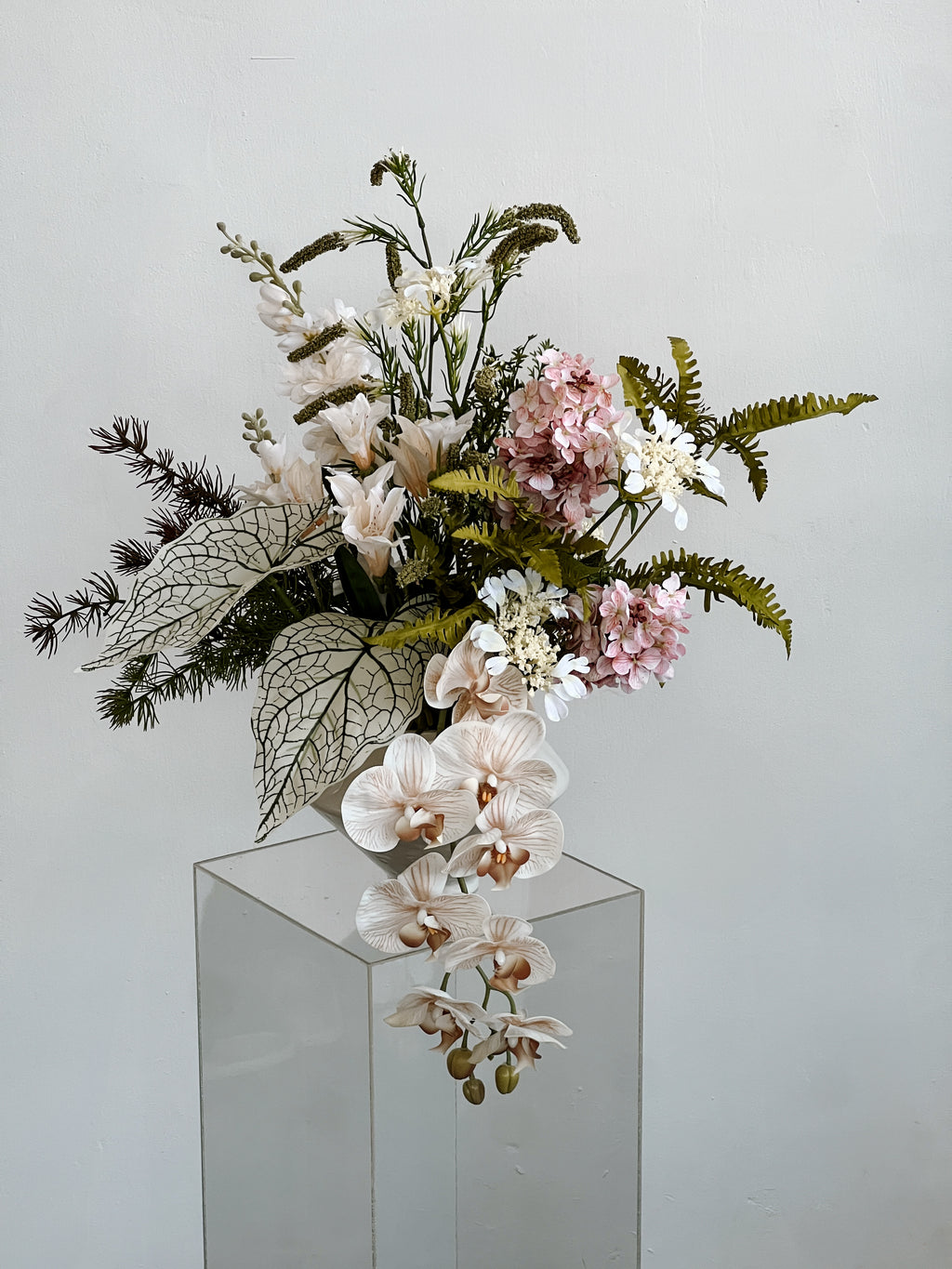 Soft Sonata (Artificial Flowers Vase)