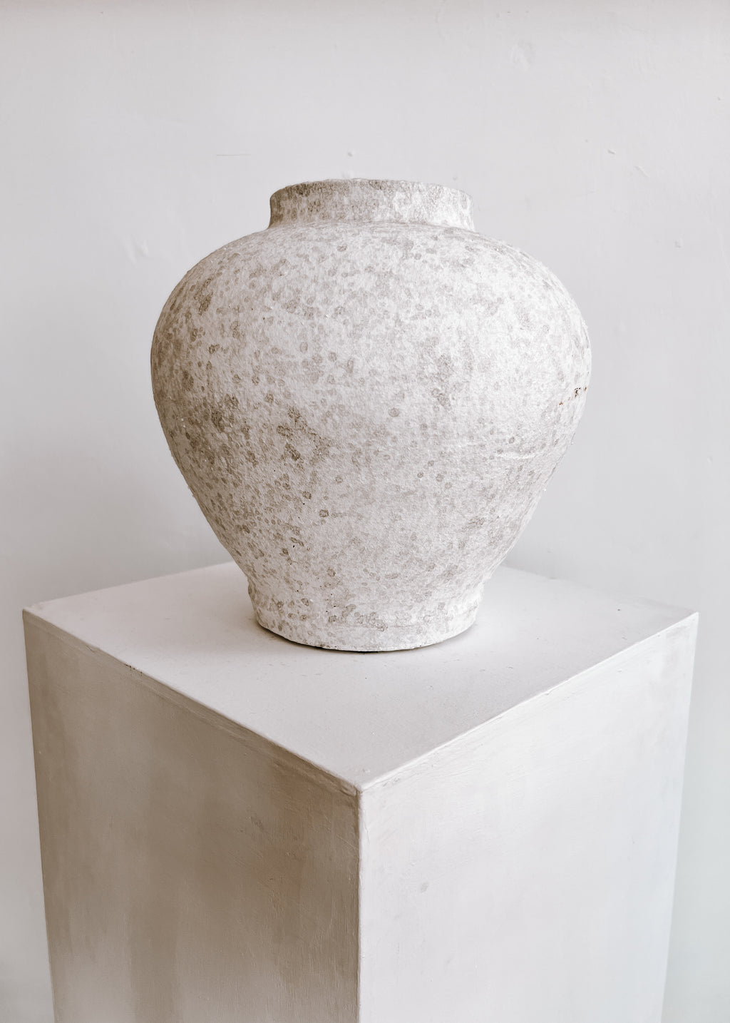 Selene Speckle Vase (Round)