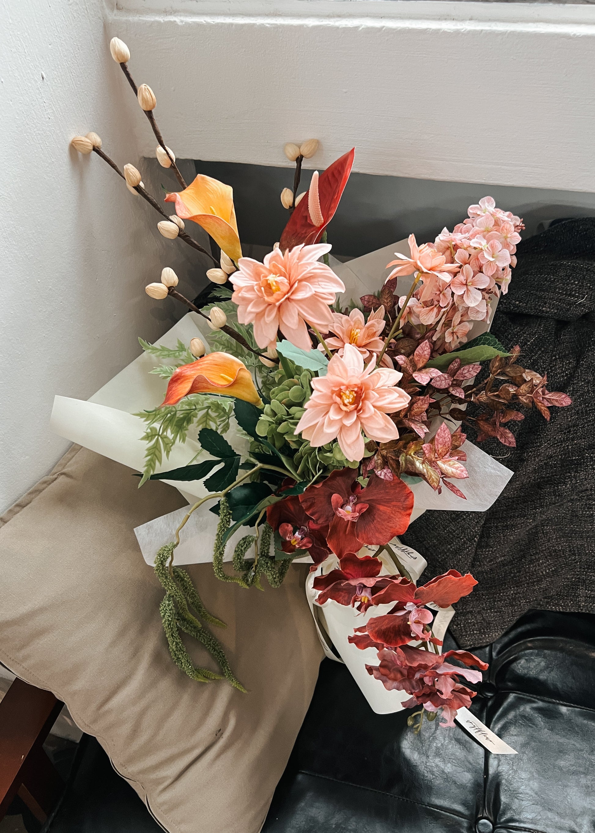 hyper realistic artificial bouquet arrangement in singapore