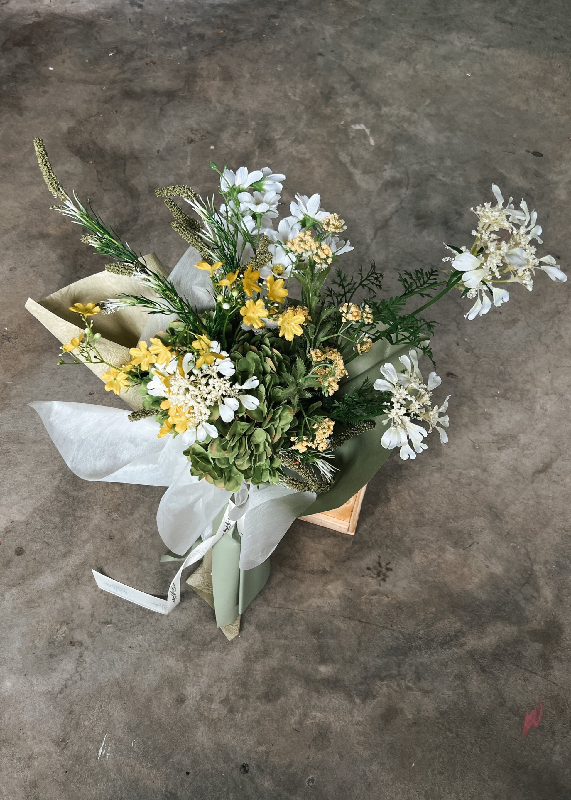 hyper realistic artificial flowers bouquet 