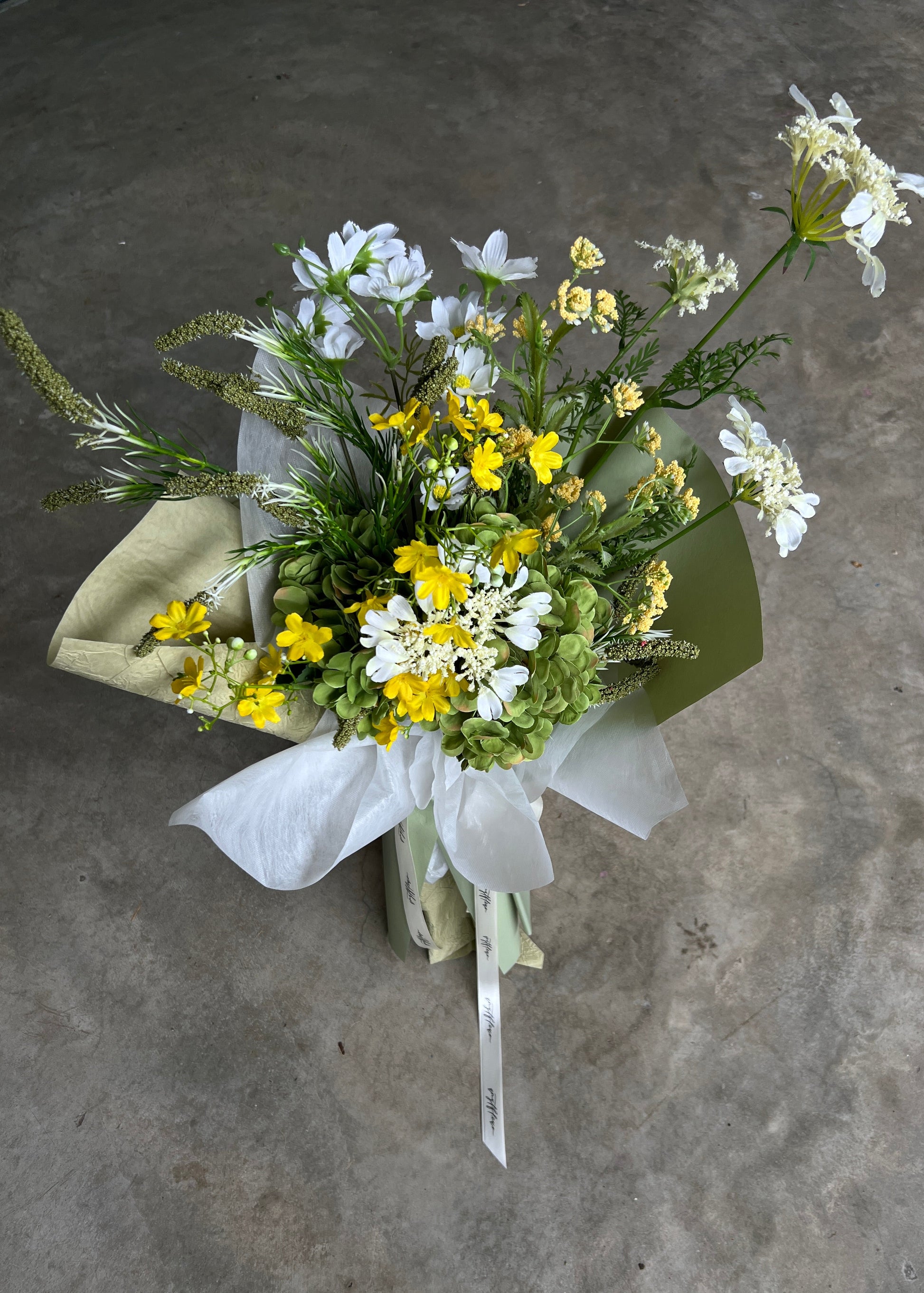 hyper realistic artificial flowers bouquet 