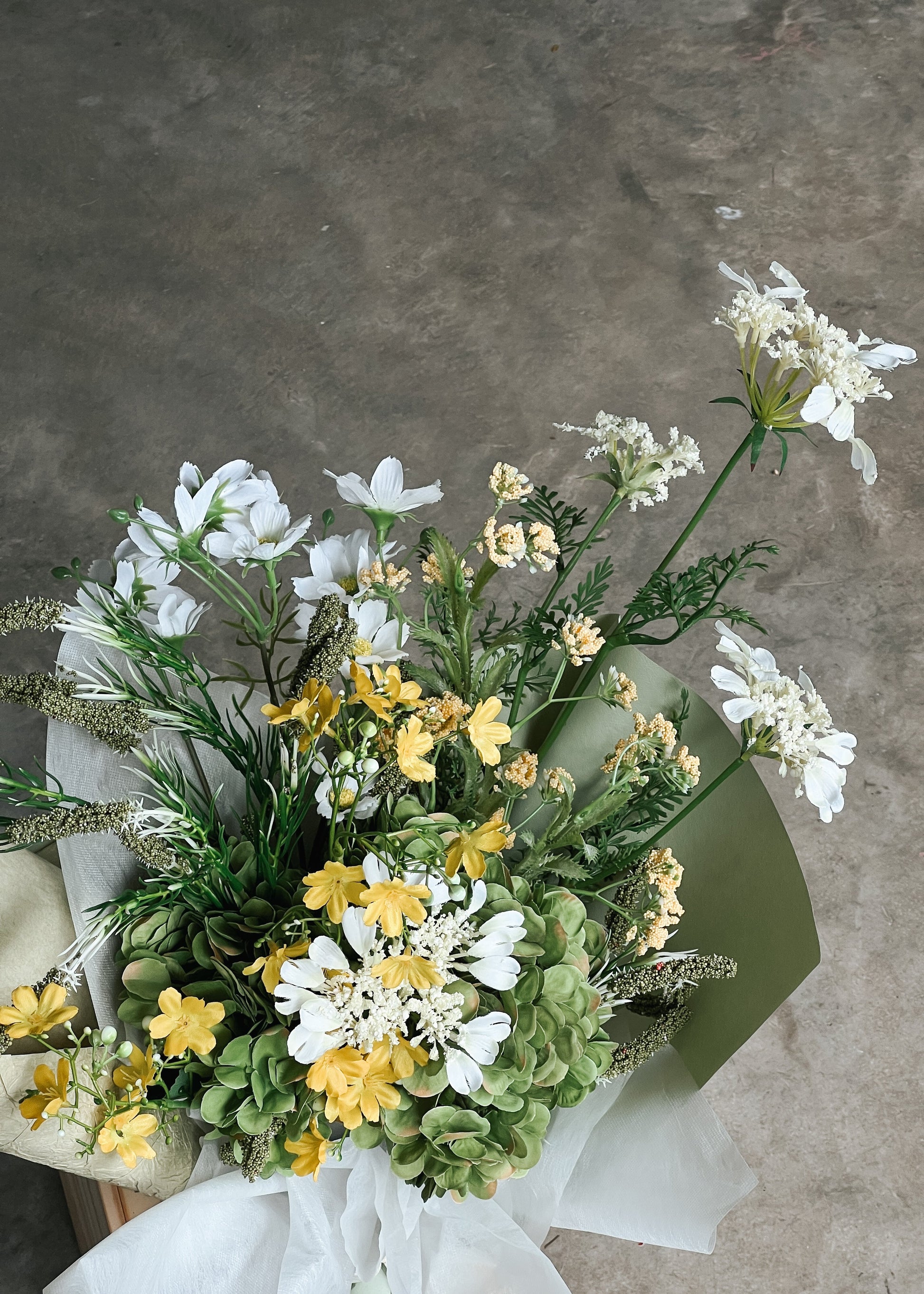 hyper realistic artificial flowers bouquet 