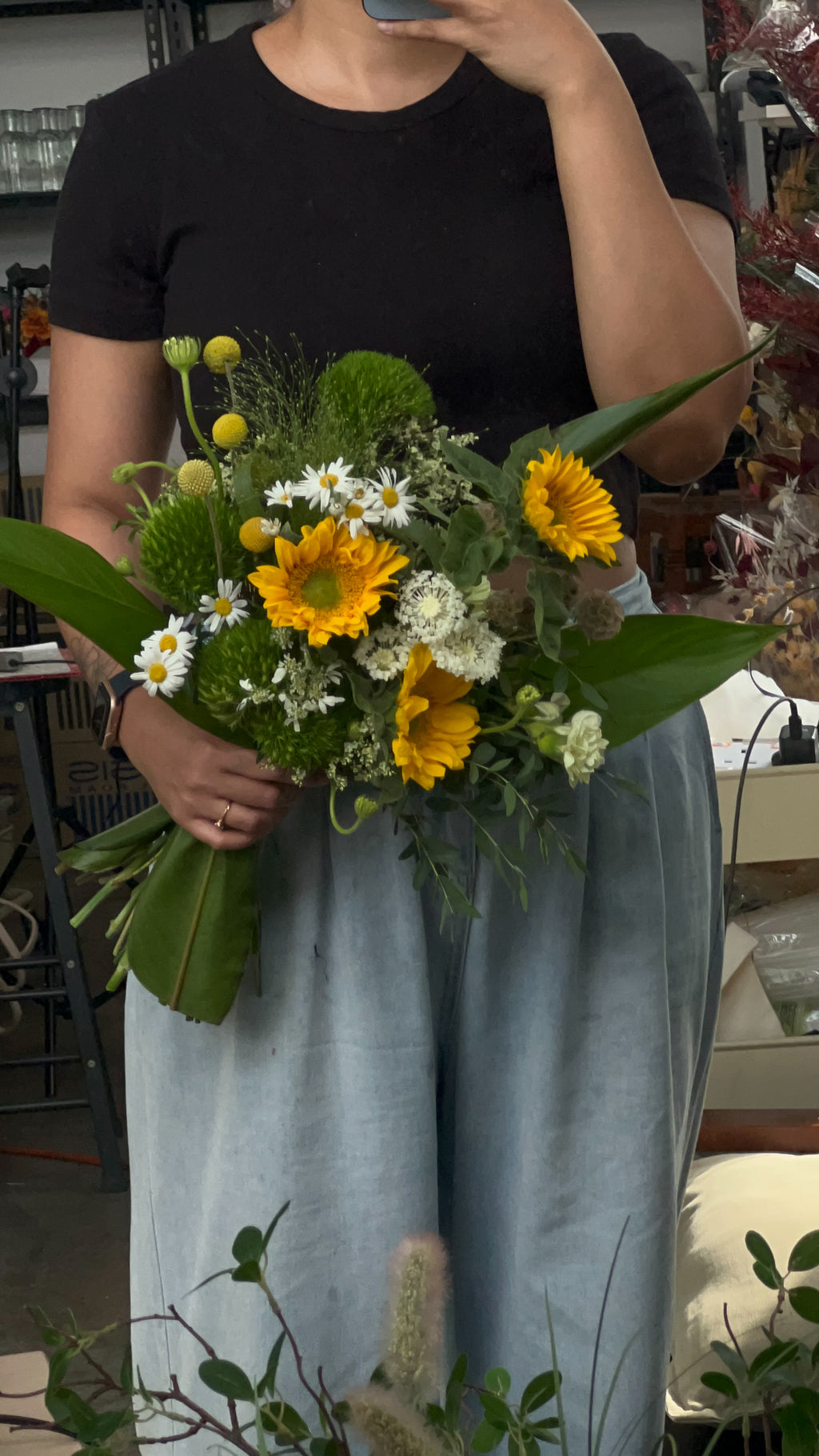 sunflower flower delivery in singapore vase