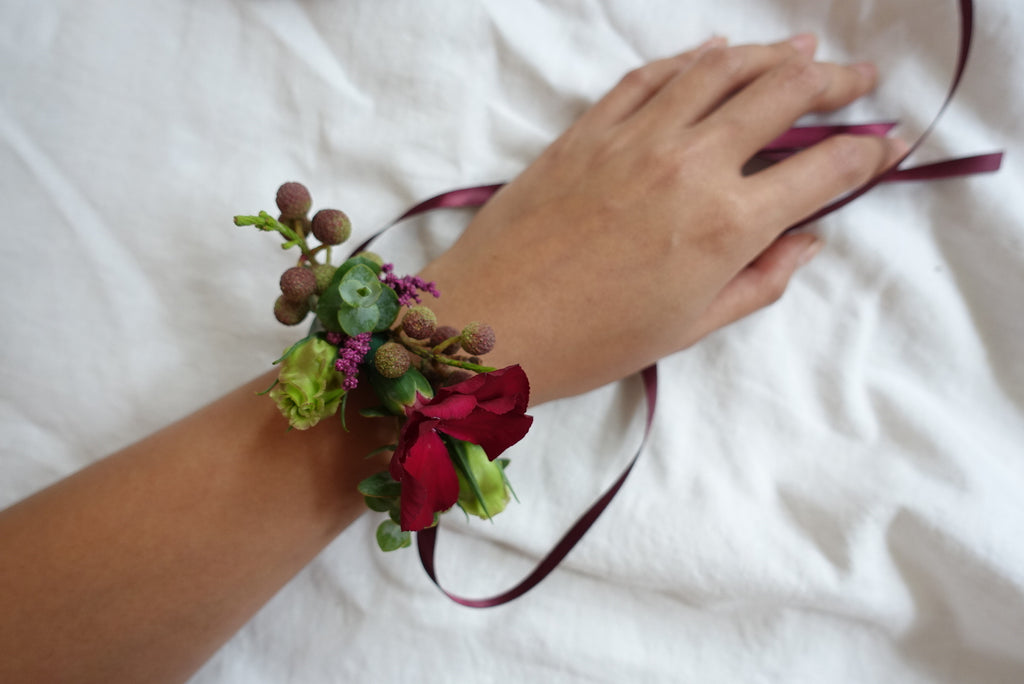 Boutonnière and Wrist Corsage Flower Class